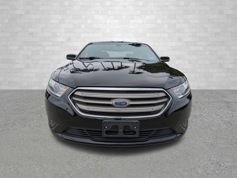 Used 2018 Ford Taurus SEL w/ Equipment Group 201A image 6