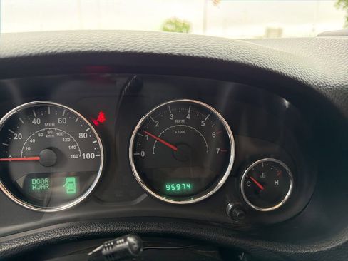 Used 2014 Jeep Wrangler Sahara w/ Connectivity Group AWD/4WD image 18
