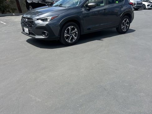 Used 2025 Subaru Crosstrek 2.5i Premium AWD/4WD image 1