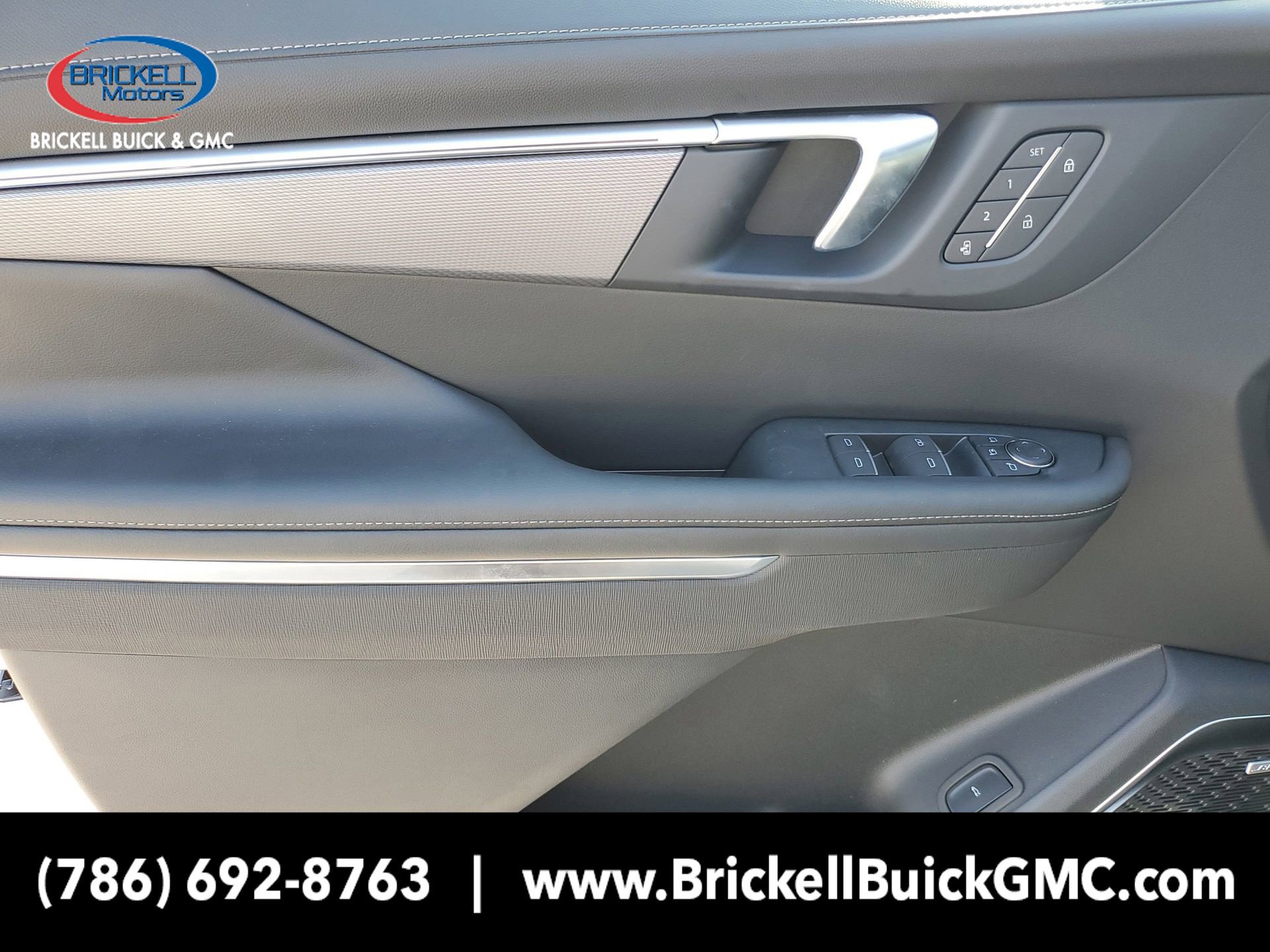 New 2025 Buick Enclave Sport Touring w/ Power Package FWD image 18