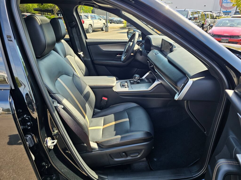 Certified 2025 MAZDA CX-90 Plug-In Hybrid w/ Premium Plus AWD/4WD image 31