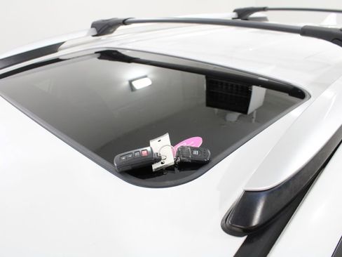 Used 2016 Toyota RAV4 XLE w/ Convenience Package AWD/4WD image 10