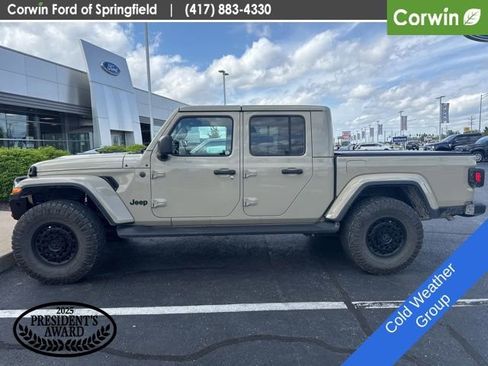 Used 2022 Jeep Gladiator Sport image 3