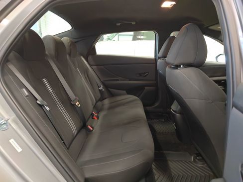 Used 2025 Hyundai Elantra Sport image 15