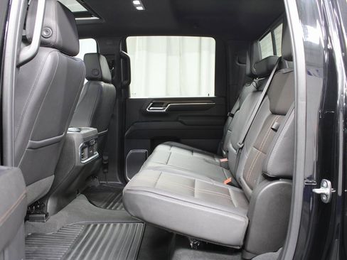 Used 2024 Chevrolet Silverado 2500 High Country image 10