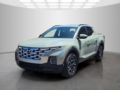 Used 2022 Hyundai Santa Cruz SEL Premium AWD/4WD image 2