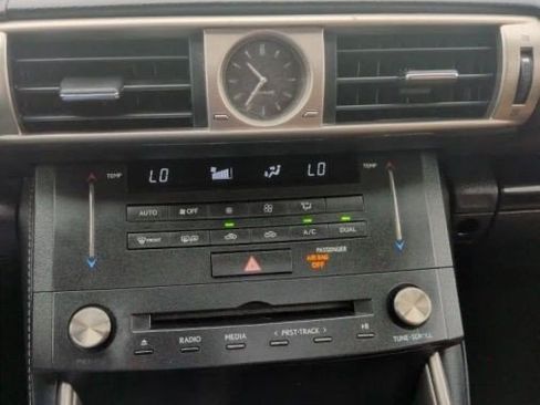 Used 2016 Lexus IS 200t RWD image 9
