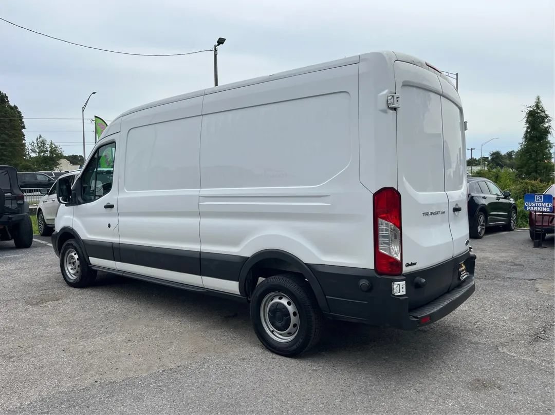Used 2015 Ford Transit 250 148 Medium Roof RWD image 7