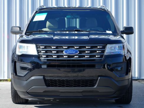 Used 2017 Ford Explorer FWD image 6