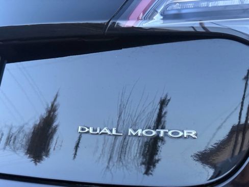 Used 2018 Tesla Model 3 Long Range image 10