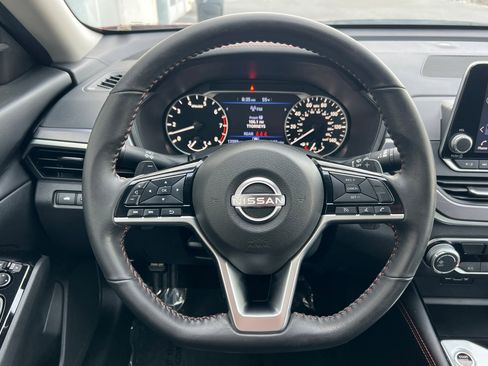 Used 2023 Nissan Altima 2.5 SR image 22