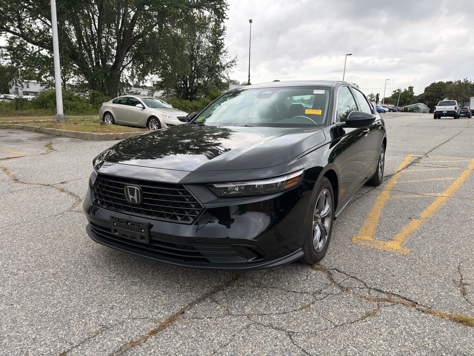Used 2024 Honda Accord EX image 8
