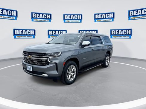Used 2021 Chevrolet Suburban Premier AWD/4WD image 4