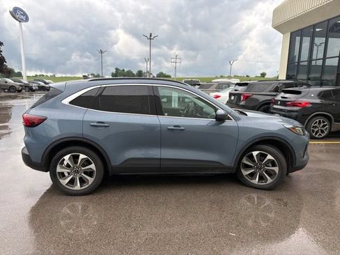 Used 2023 Ford Escape Platinum w/ Premium Technology Package AWD/4WD image 8