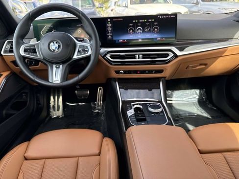 Used 2023 BMW 330i Sedan w/ M Sport Package RWD image 15