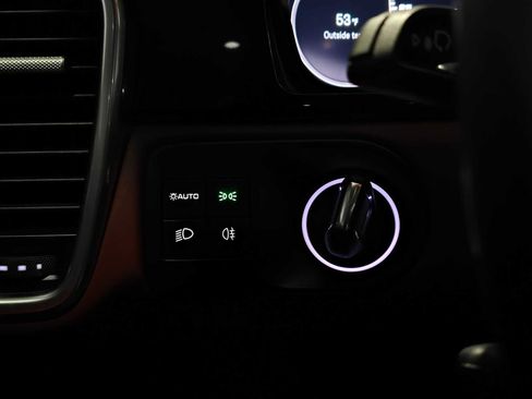 Used 2023 Porsche Cayenne Turbo S image 28