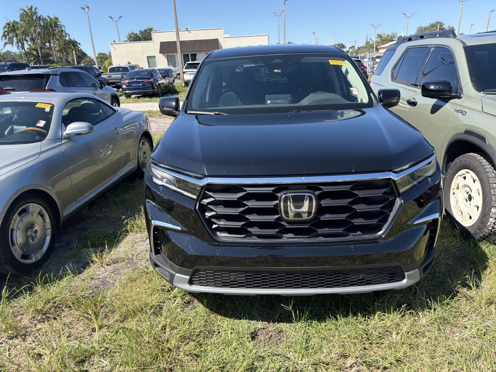 Used 2025 Honda Pilot EX-L image 4