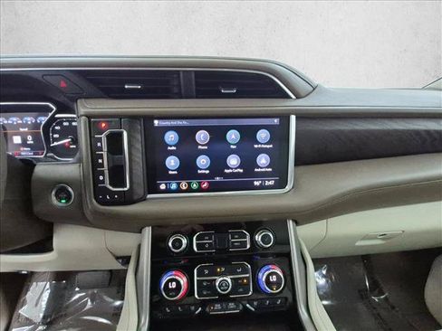 Used 2021 GMC Yukon XL Denali AWD/4WD image 15