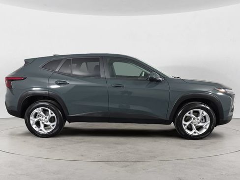 Certified 2026 Chevrolet Trax LS w/ LS Convenience Package FWD image 4