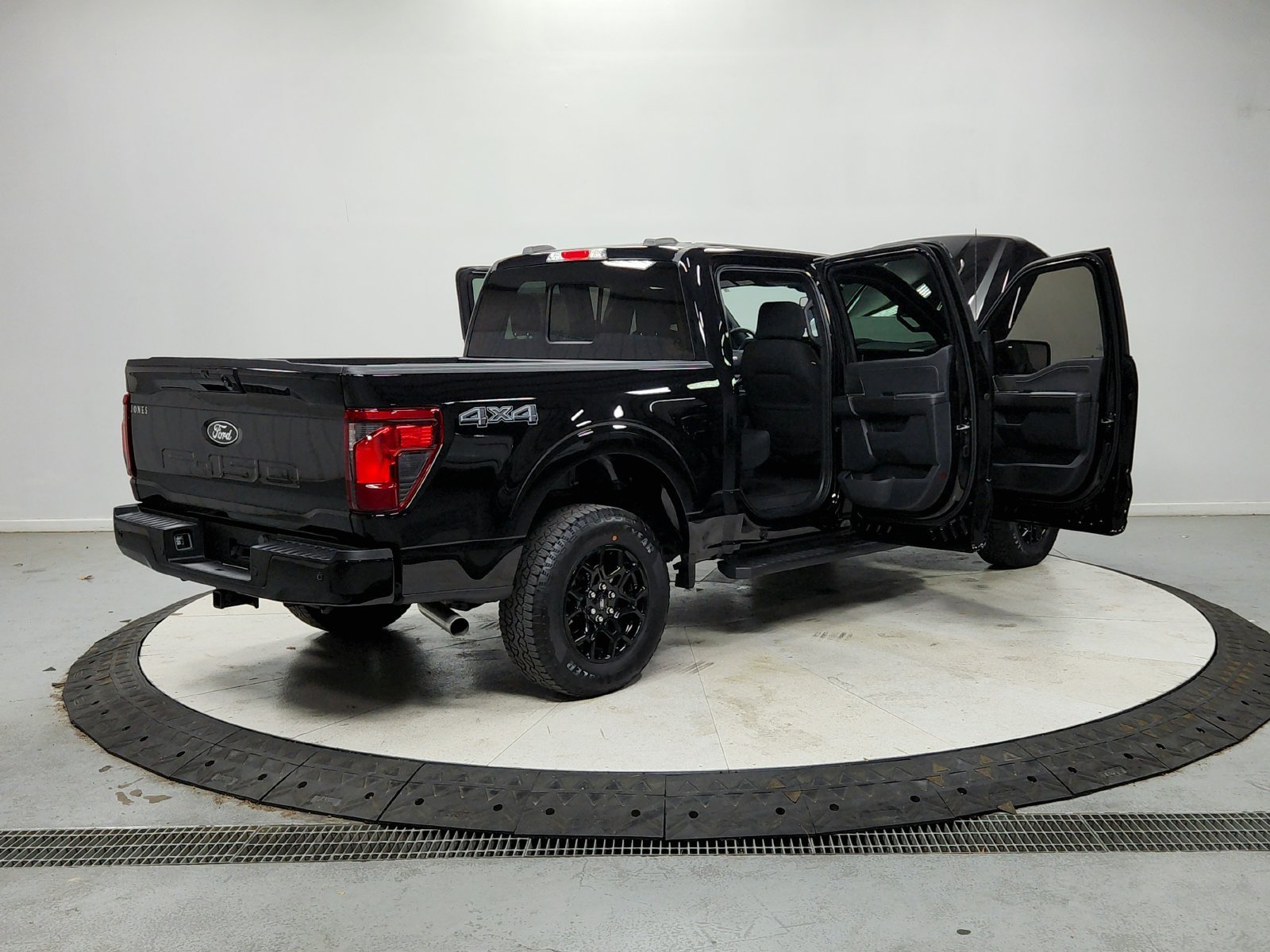 Used 2024 Ford F150 XLT w/ Equipment Group 302A MID AWD/4WD image 16