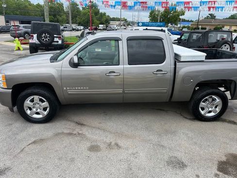 Used 2009 Chevrolet Silverado 1500 LTZ image 8