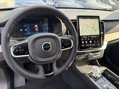 New 2026 Volvo XC90 B6 Plus w/ Protection Package Premier image 15