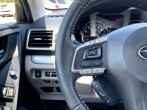 Used 2016 Subaru Forester 2.5i Touring w/ Eyesight & Navigation System AWD/4WD image 18