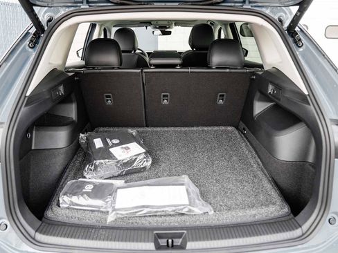 New 2026 Volkswagen Tiguan SE image 12