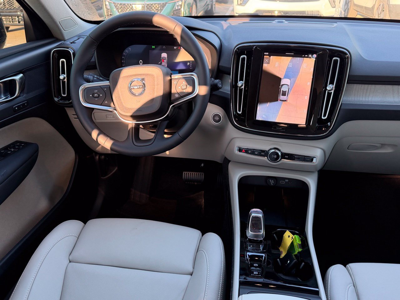 New 2026 Volvo XC40 B5 Plus w/ Protection Package Premier AWD/4WD image 10