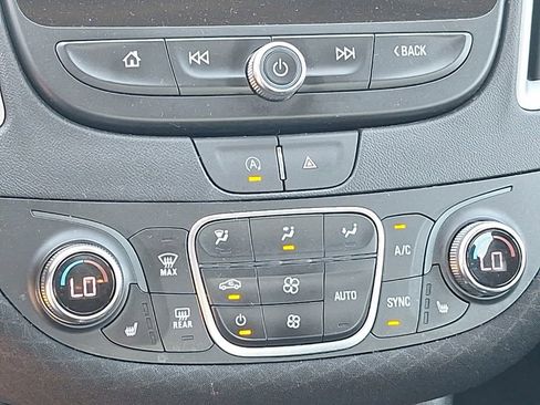 Used 2024 Chevrolet Malibu LT image 19