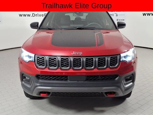 Used 2024 Jeep Compass Trailhawk w/ Trailhawk Elite Group AWD/4WD image 2