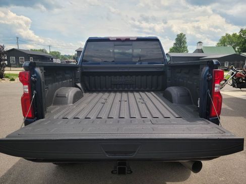 Used 2022 Chevrolet Silverado 2500 High Country w/ Z71 Off-Road Package AWD/4WD image 22