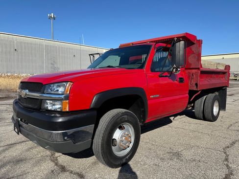 Used 2003 Chevrolet Silverado 3500 4x4 Regular Cab w/ Snow Plow Prep Package image 7