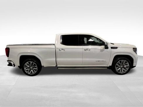 Used 2024 GMC Sierra 1500 Denali w/ Denali Reserve Package AWD/4WD image 8