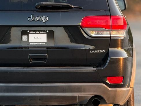 Used 2016 Jeep Grand Cherokee Laredo image 14
