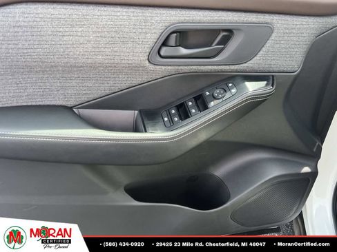 Used 2022 Nissan Rogue S AWD/4WD image 14