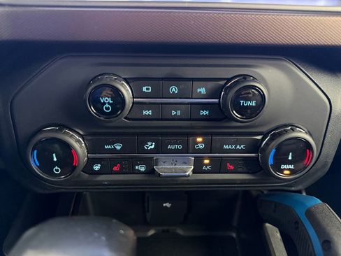 Used 2022 Ford Bronco Outer Banks w/ Sasquatch Package AWD/4WD image 22