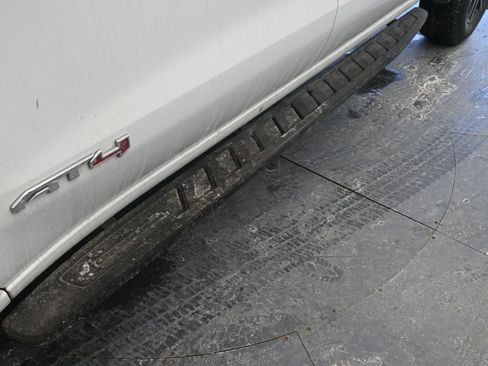 Used 2022 GMC Sierra 1500 AT4 w/ AT4 Premium Package image 14