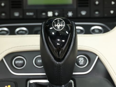 Used 2018 Maserati GranTurismo Sport image 43