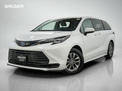 Used 2021 Toyota Sienna LE