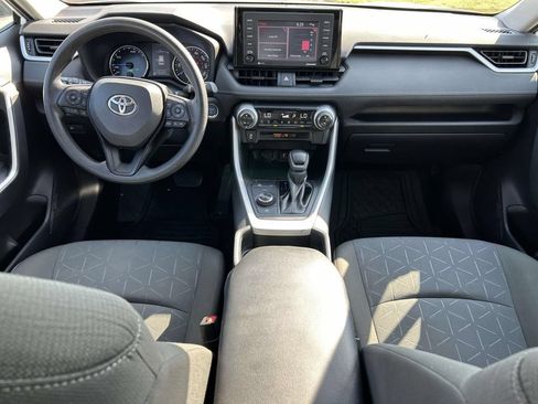 Used 2021 Toyota RAV4 XLE AWD/4WD image 15