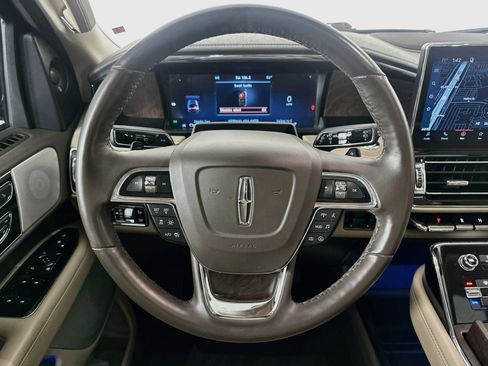 Used 2023 Lincoln Navigator Reserve AWD/4WD image 18