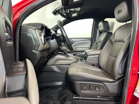 Used 2024 Chevrolet Colorado ZR2 w/ ZR2 Bison Edition image 4