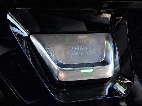 Used 2025 GMC Sierra 2500 AT4 w/ AT4 Preferred Package image 24