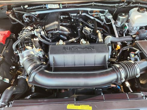 Used 2025 Nissan Frontier PRO-4X image 30