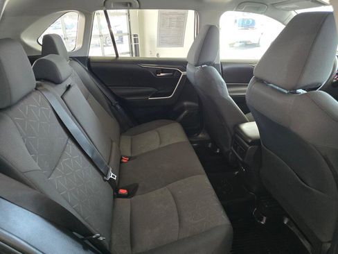 Used 2024 Toyota RAV4 XLE image 40