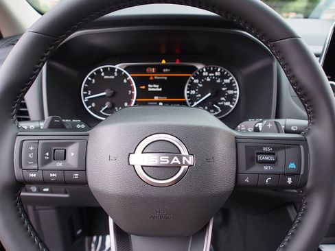 Used 2026 Nissan Rogue SV image 19