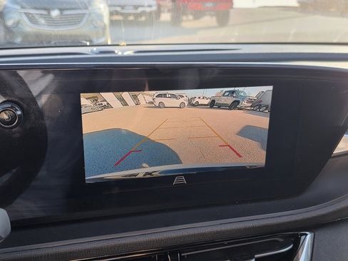 Used 2024 Buick Envista Sport Touring w/ Convenience I Package image 17