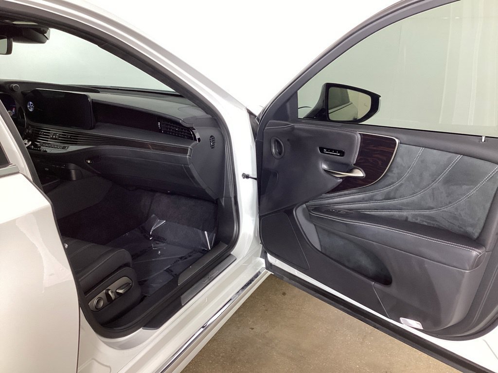 Used 2022 Lexus LS 500 AWD w/ Interior Upgrade Package image 20