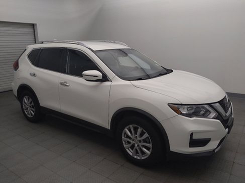 Used 2020 Nissan Rogue SV image 11